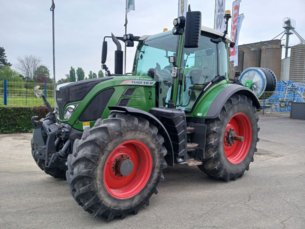 E-FARM: Fendt 516 Vario ProfiPlus - Traktor - id 82DTDVZ - 90 000 € - Rok produkcji: 2021 - Motogodziny: 5570,Moc silnika: 160,Francja
