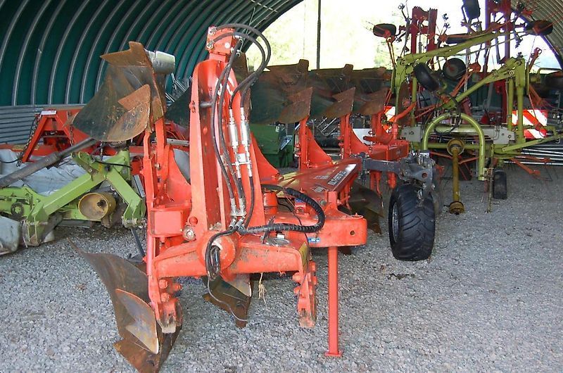 Kuhn mm123 5t102 Pług 10 800 €