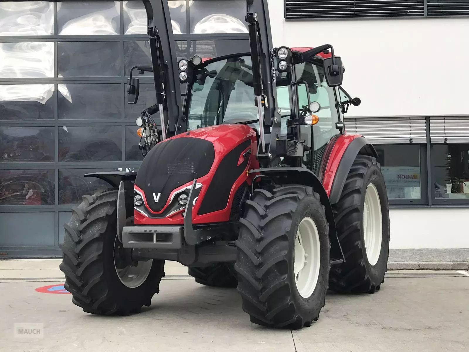 Valtra A 95 Tractor