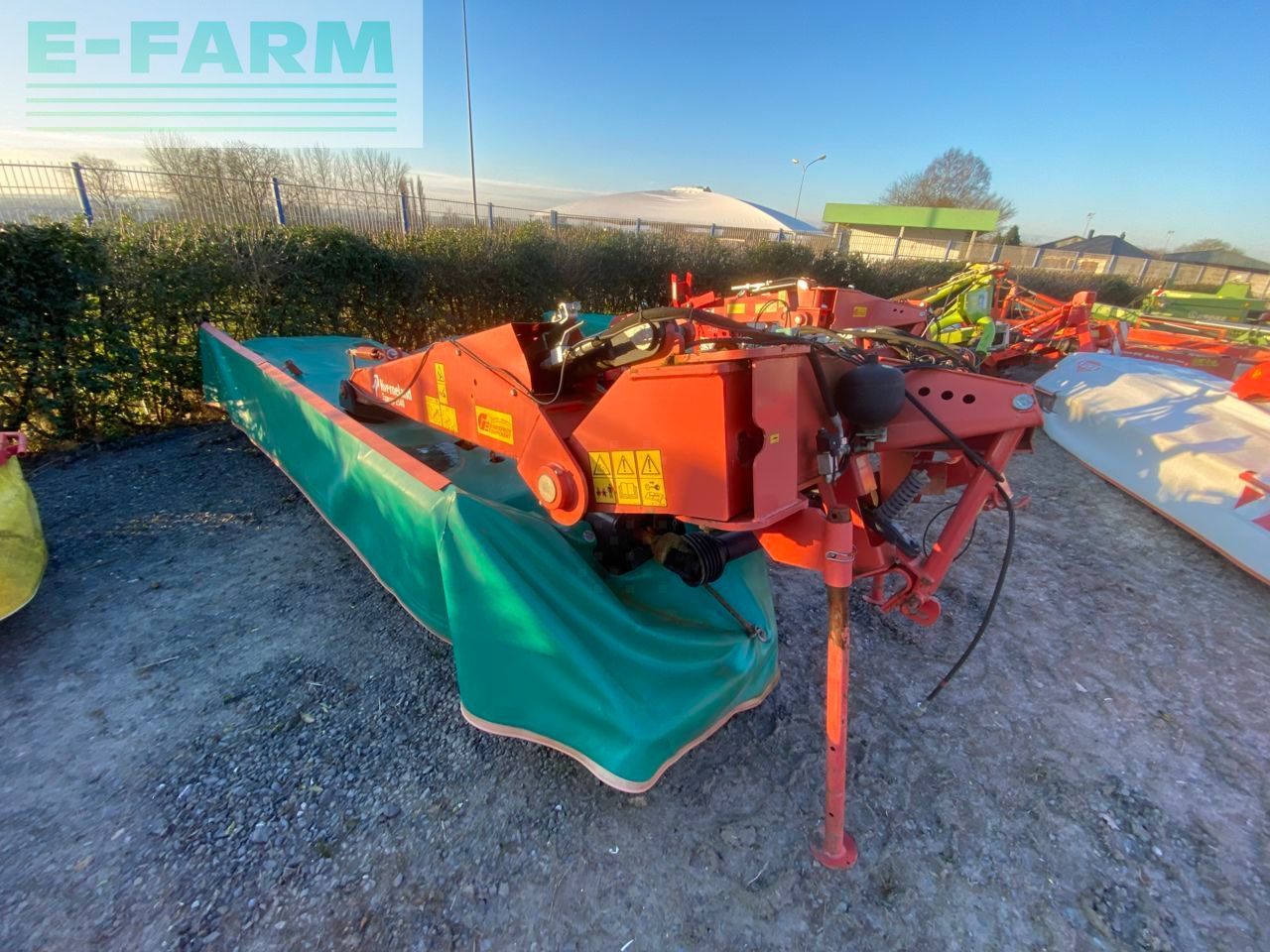 E-FARM: Kverneland taarup 2540 - Faucheuse - id WRIRKAI - 6 900 € - Année: 2011 - France