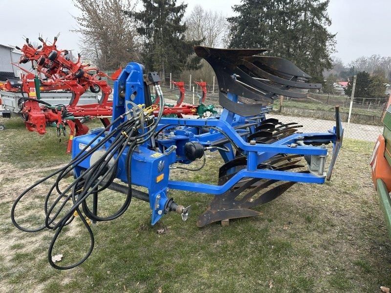 New Holland phvh 4+1 Plough €19,500