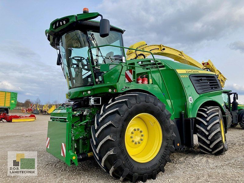 E-FARM: John Deere 9900 - Self propelled forage harvester - id QTLTFLE - Year of construction: 2021 - Engine hours: 1,975,Engine power (HP): 970,Germany
