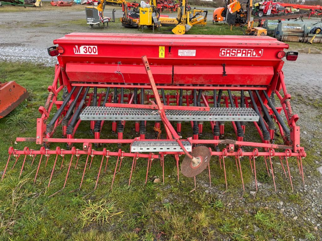 E-FARM: Gaspardo m300 21 files - Semoir - id IIWBHCH - 3 500 € - Année: 2002 - France
