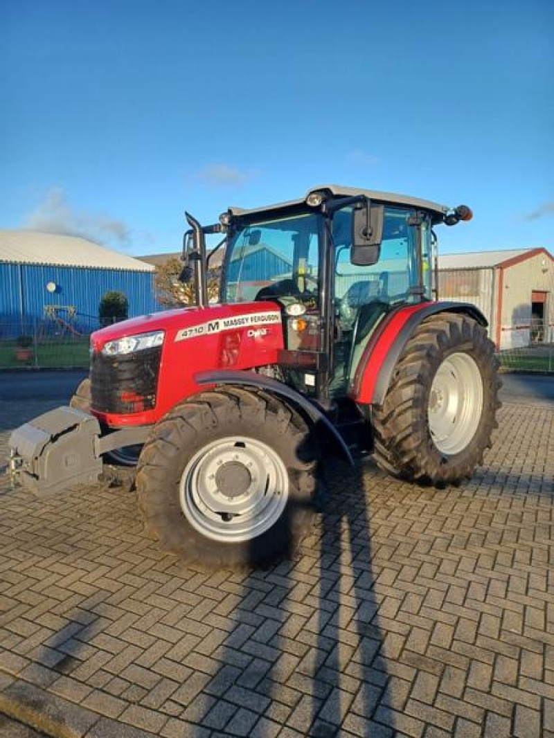 Massey Ferguson 4710 M tractor 59 900 €