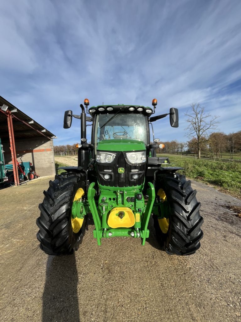John Deere 6130 R Traktor 104 000 €