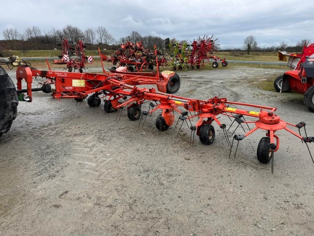 Kuhn GF 10601 TO Høvender 5.900 €