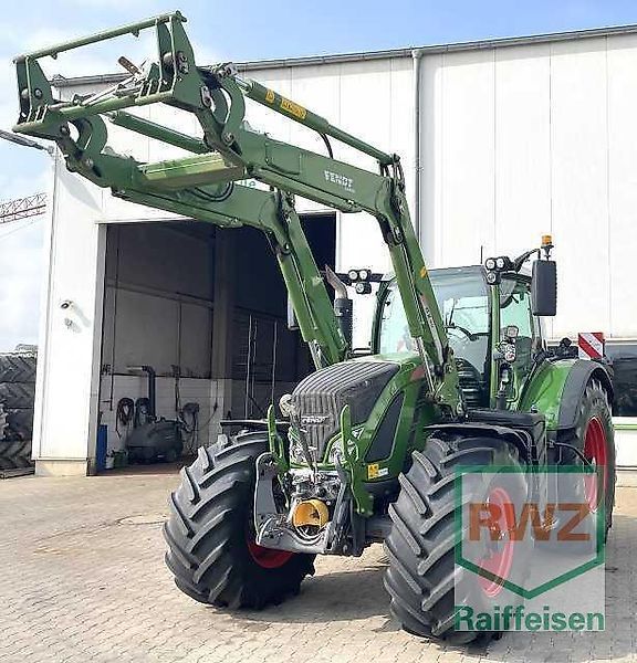 E-FARM: Fendt 724 Vario ProfiPlus - Traktor - id CDK43JH - 115.000 € - Baujahr: 2019 - Abgelesene Motorstunden: 5.989,Deutschland