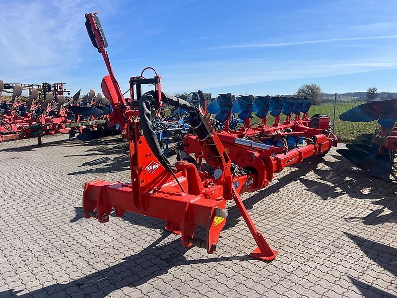 Kuhn vari-lander Plough €49,255