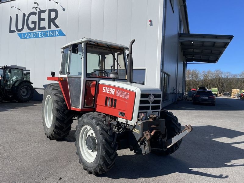 Steyr 8080 tractor €15,752
