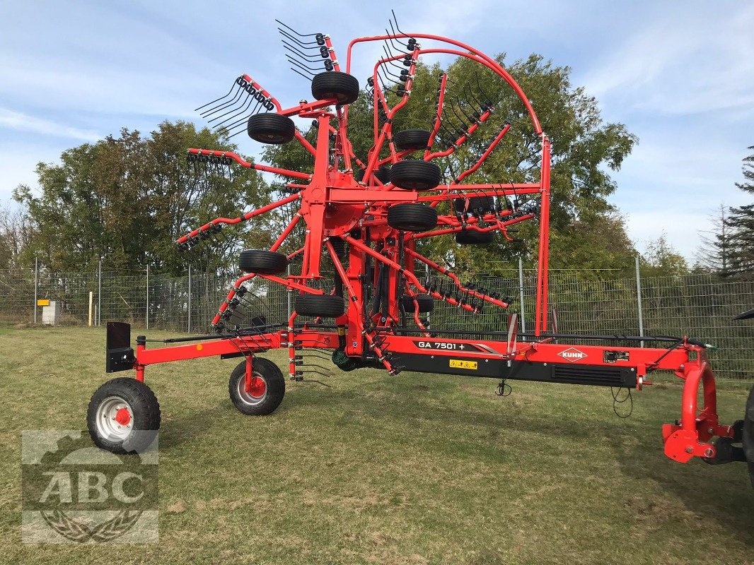 Kuhn GA 7501 windrower €21,764