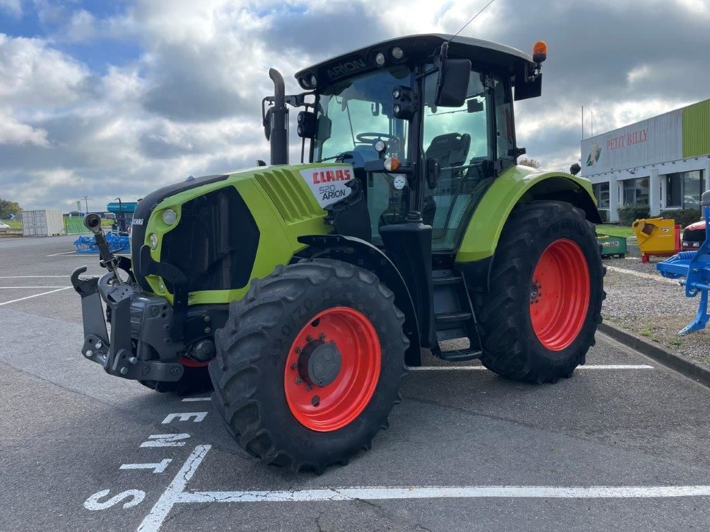 E-FARM: Claas Trion 520 - Tractor - id NJFXTL8 - €44,000 - Year of construction: 2014 - Engine hours: 6,236,Engine power (HP): 115,France