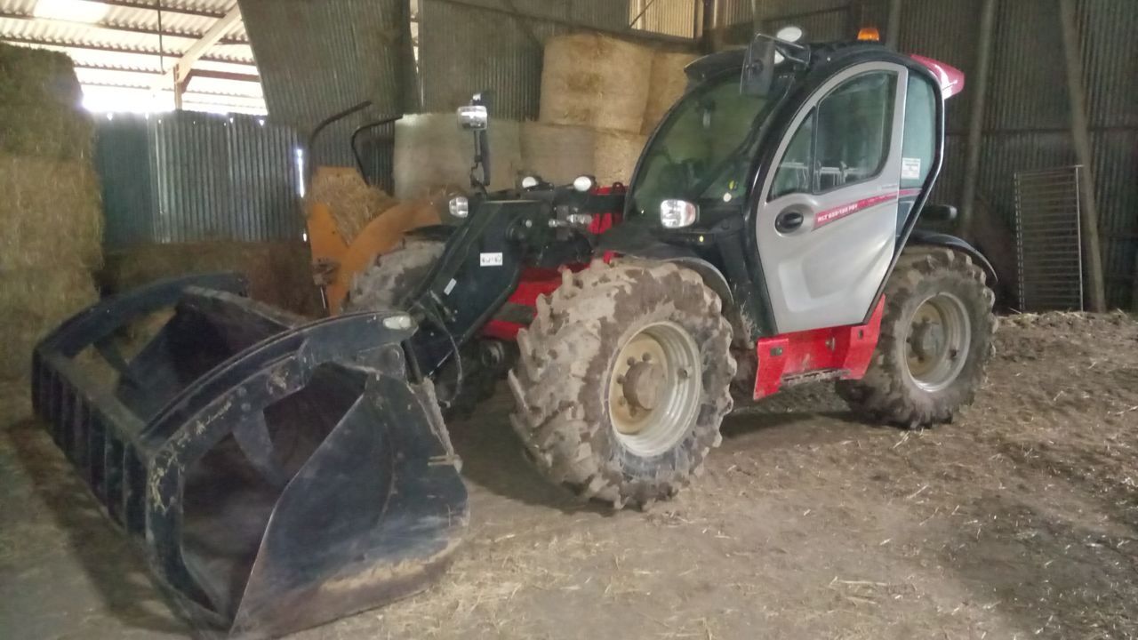 E-FARM: Manitou mlt635-130ps premium - Teleszkópos rakodó - id Z6SGNR4 - 55 000 EUR - Gyártási év: 2017 - Üzemóra (motor): 3100,Motor teljesítménye (LE): 130,Franciaország