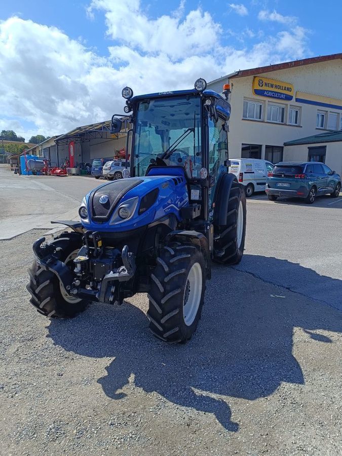 New Holland T4.100 F Tractor 74.000 EUR