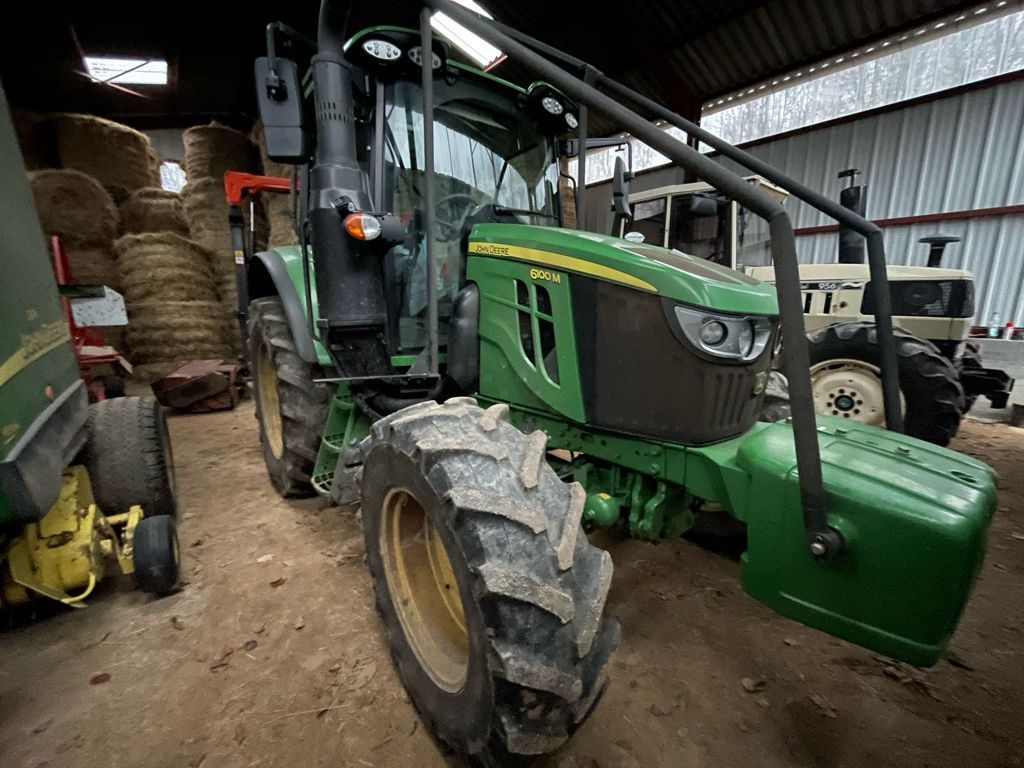 E-FARM: John Deere 6100 M - Trattore - id VMZUUFT - 46.000 € - Anno di costruzione: 2022 - Ore: 5.500,Potenza del motore: 100,Francia