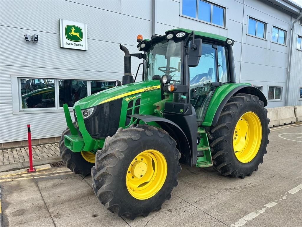 John Deere 6100 M Traktor 64.435 €