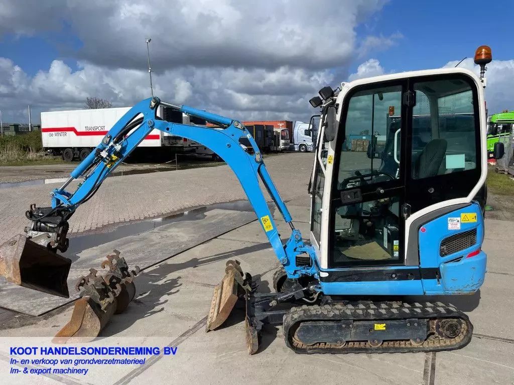 Kubota kx 019-4 powertilt+4 bakken Mini escavatore 15.950 €