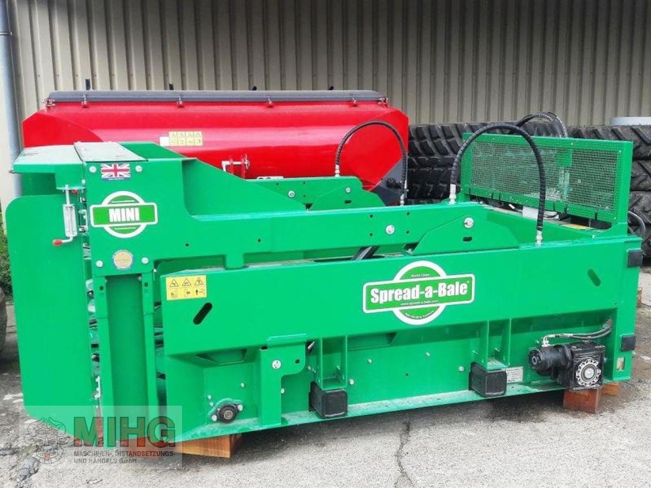 sonstige spread-a-bale green mini standard silagecutterandspreader €17,000