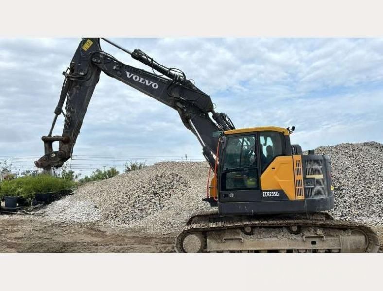 VOLVO ecr235el Crawler excavator €97,900