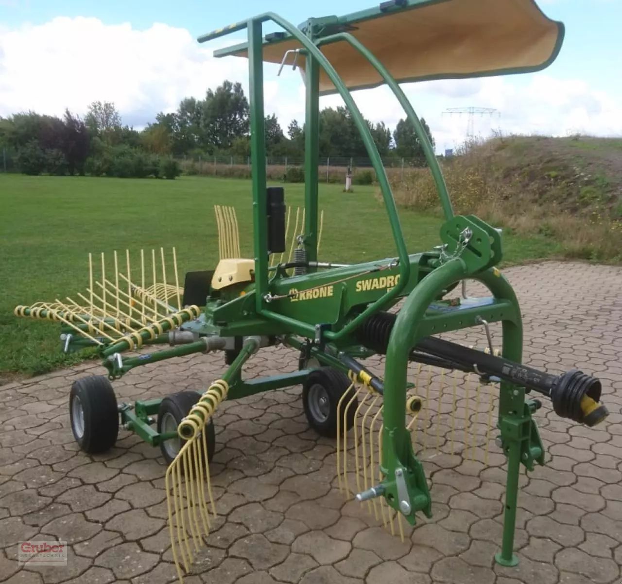 Krone Swadro S 380 Rake €8,750