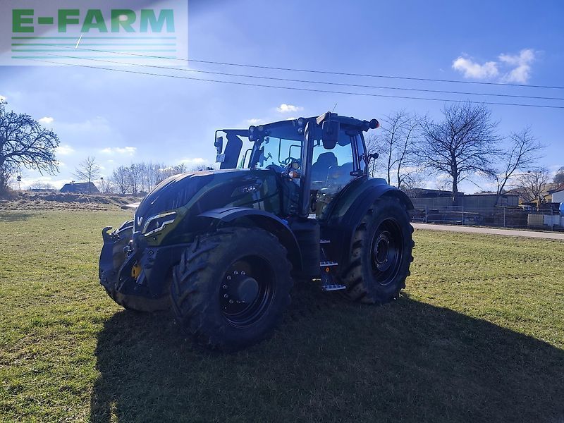 Valtra T235V Tractor €135,000