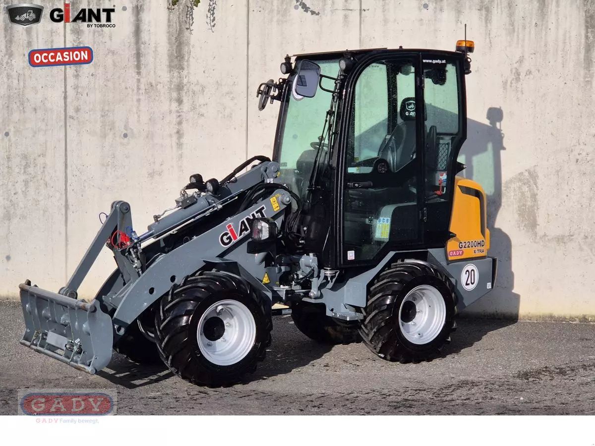 E-FARM: Giant g2200 x-tra hd - Gumikerekes homlokrakodó - id BQSVFHV - 40 492 EUR - Gyártási év: 2022 - Üzemóra (motor): 41,Motor teljesítménye (LE): 26,Ausztria