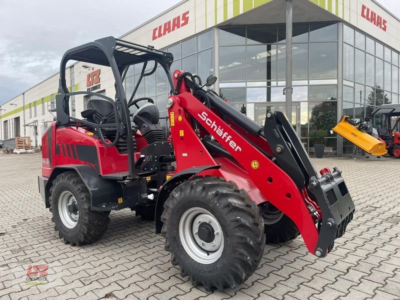 Schäffer 4670 compactloader €46,900