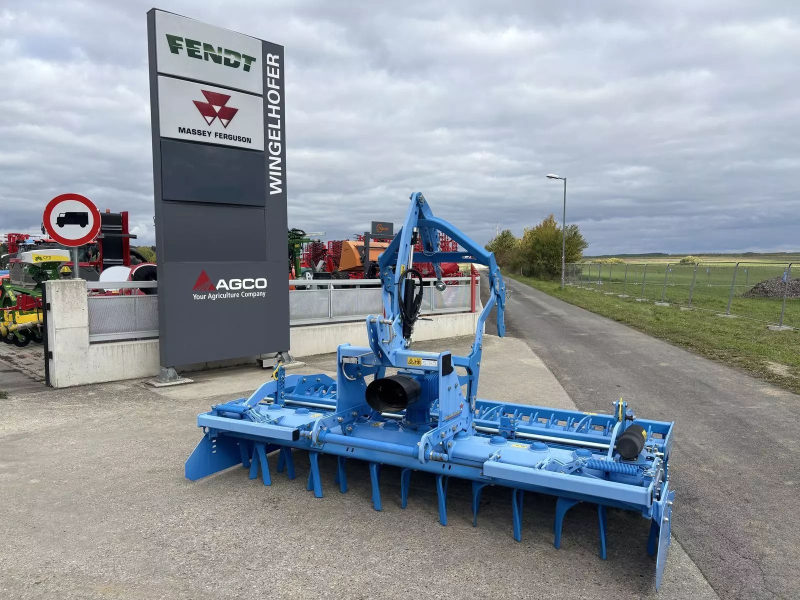 Lemken zirkon 8/300 Herse rotative 16 600 €