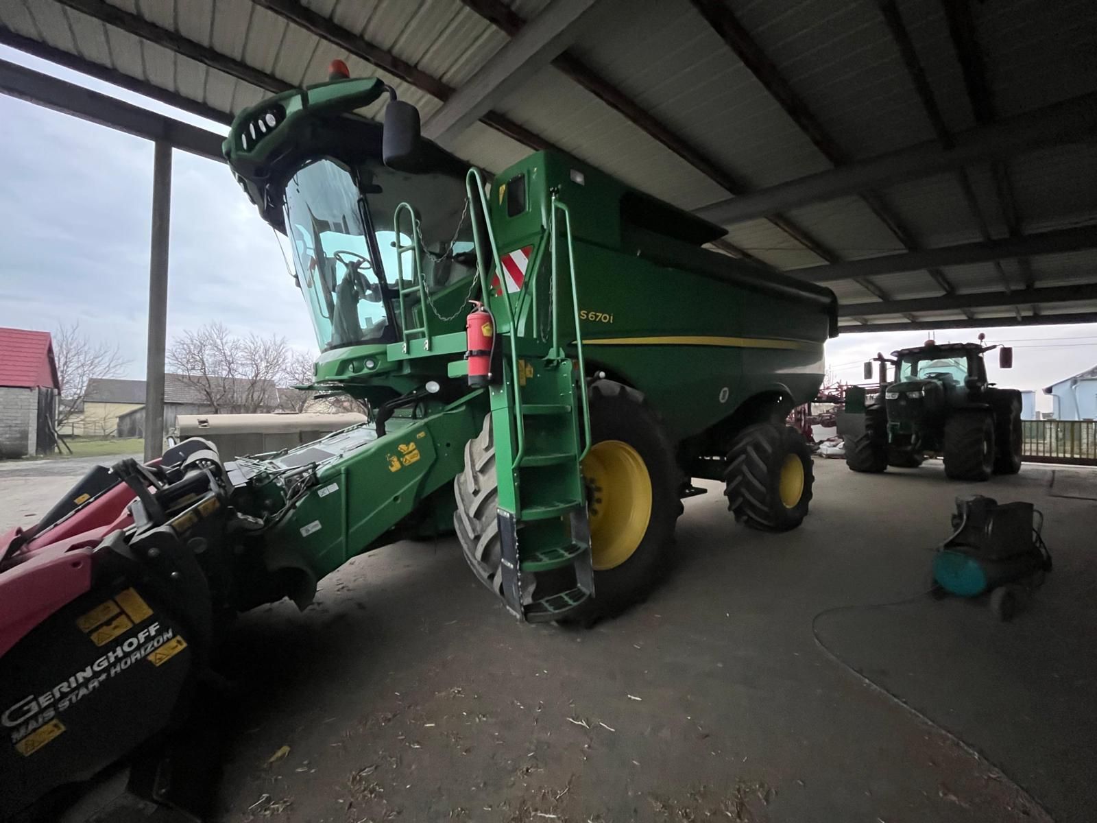 E-FARM: John Deere S 670 i - Κομπίνα - id XUX8WJ6 - 162.500 € - Χρονία: 2014 - Μετρητής ωρών: 3.300,Ισχύς κινητήρα: 455,Αυστρία