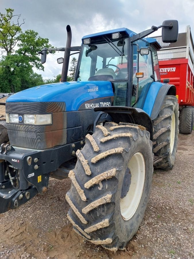 E-FARM: New Holland TM150 - Traktor - id DRHQLAL - 16.000 € - Baujahr: 2000 - Abgelesene Motorstunden: 12.500,Motorleistung (PS): 150,Frankreich