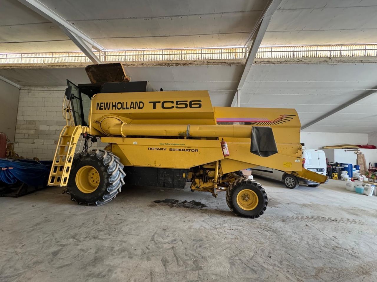 New Holland TC 56 Kombajn zbożowy