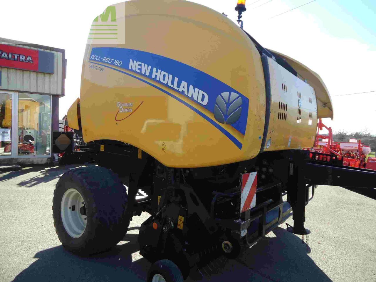 New Holland Roll-Belt 180 Cropcutter Baler €25,000