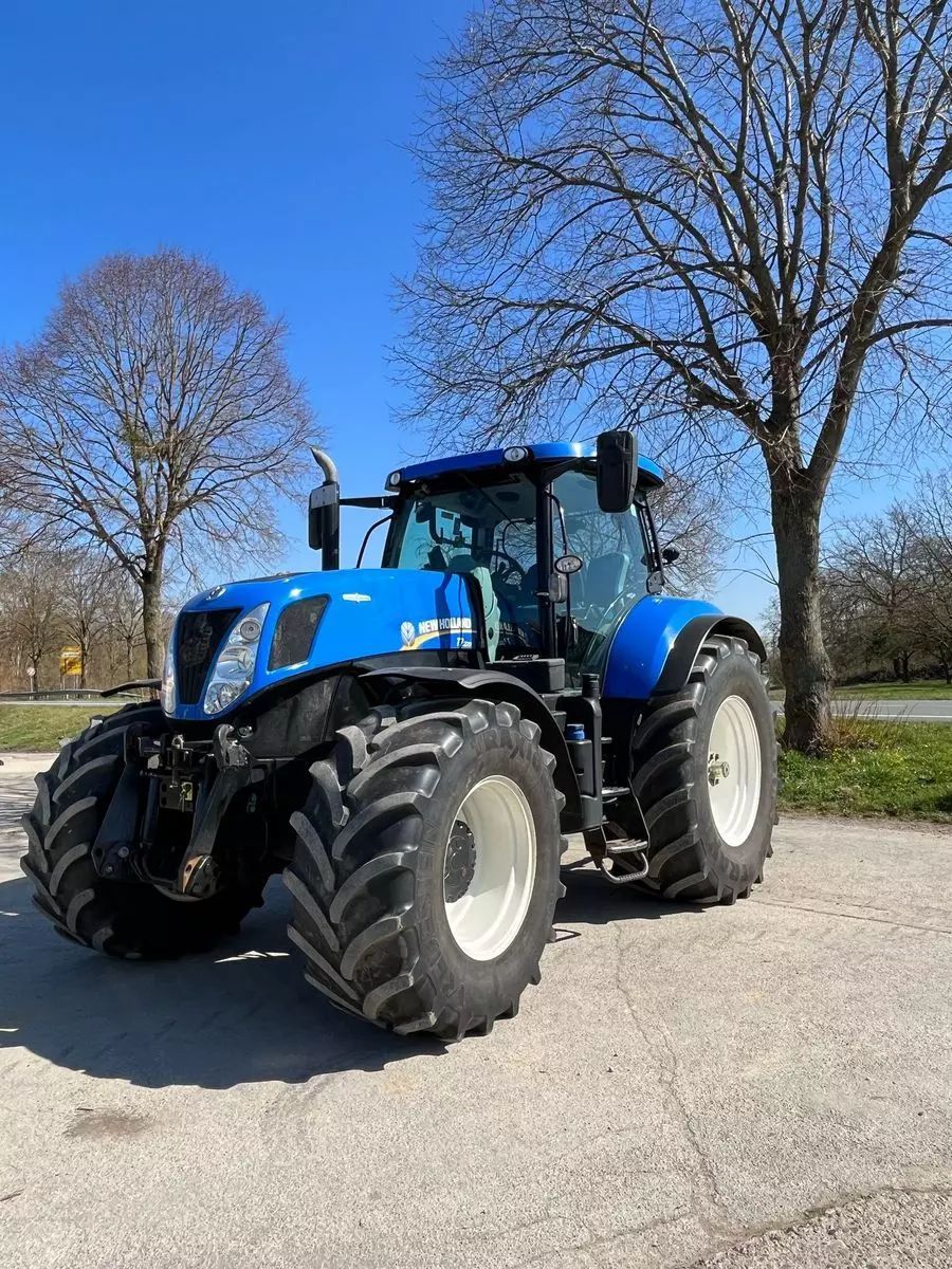 New Holland T7.220 Tractor 66.000 €