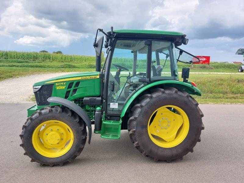 John Deere 5075 E tractor €46,500
