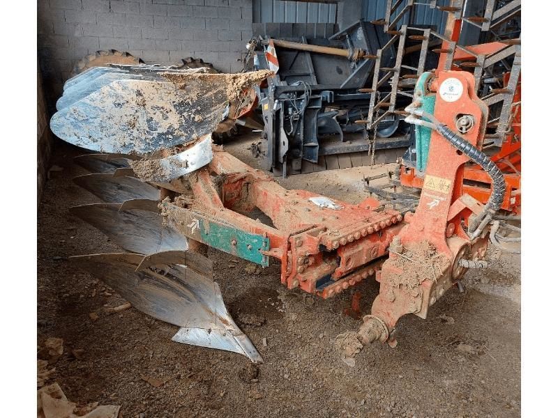 E-FARM: Kverneland em 100 - Pluh - id 9REDQEP - 16 000 € - Rok výroby: 2012 - Francie