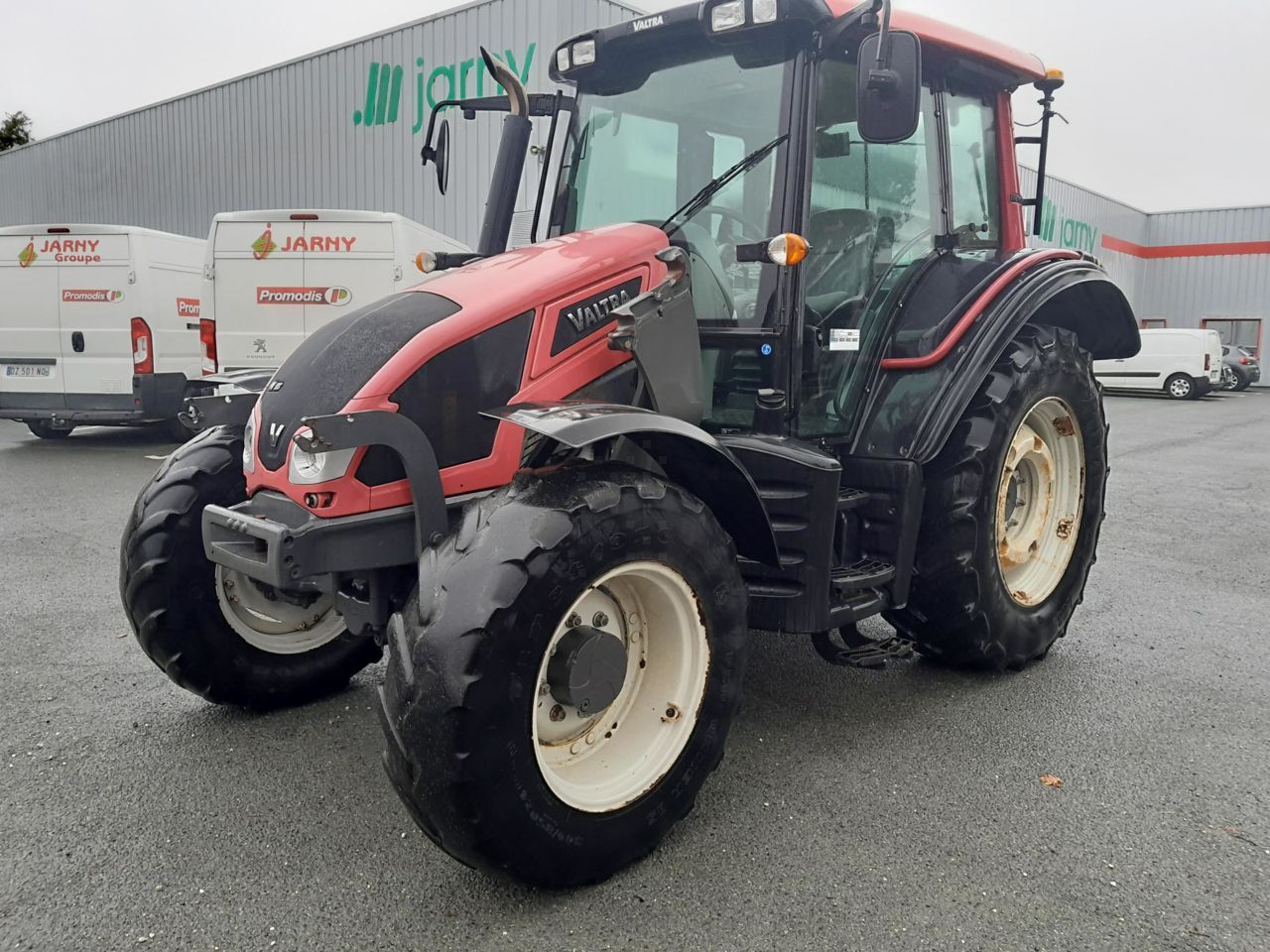 E-FARM: Valtra N 103 - Traktor - id 8R5HUGR - 41.000 € - Baujahr: 2016 - Abgelesene Motorstunden: 4.700,Motorleistung (PS): 100,Frankreich