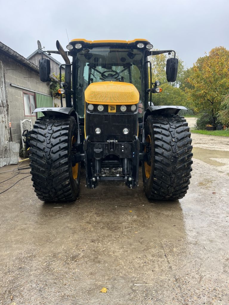 JCB Fastrac 4220 Traktor 87.000 €