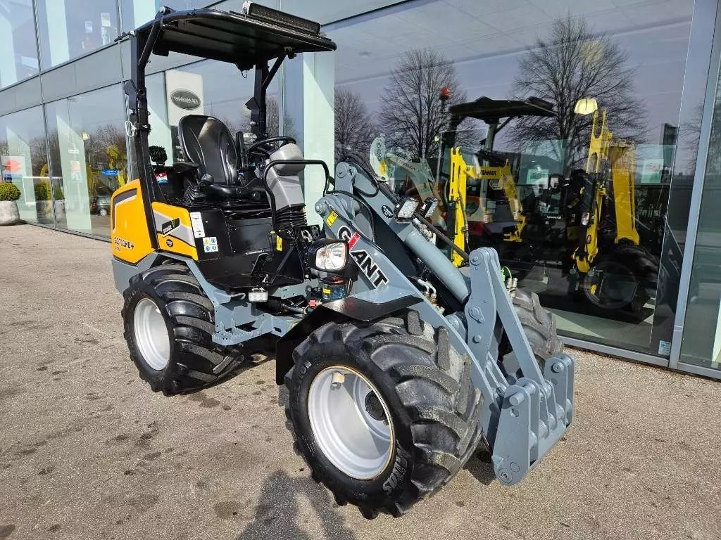 Giant g2700hd + x-tra Ładowarka kołowa 33 336 €