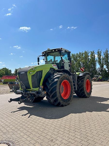 E-FARM: Claas Xerion 4500 TRAC VC - Traktor - id DWGIJ3Z - 130 000 € - Rok produkcji: 2016 - Motogodziny: 6790,Moc silnika: 490,Niemcy