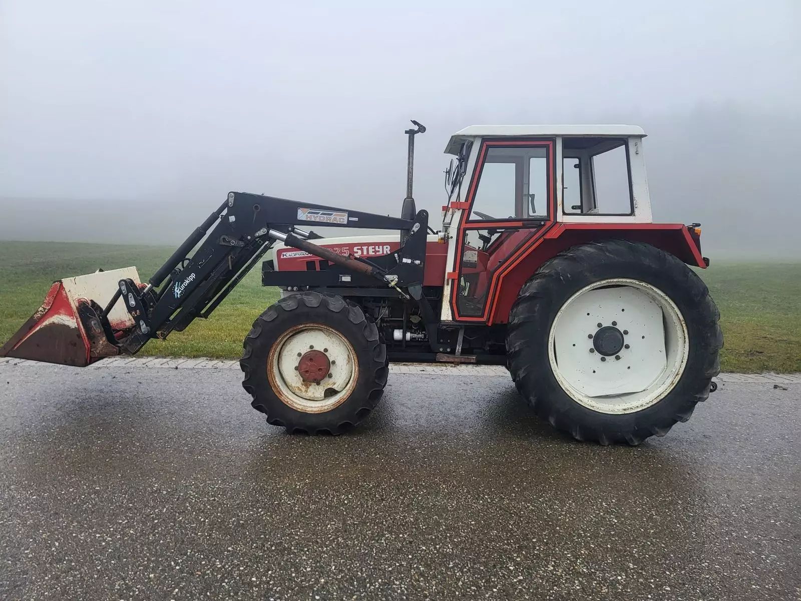 Steyr 8075 Traktor 16.372 €