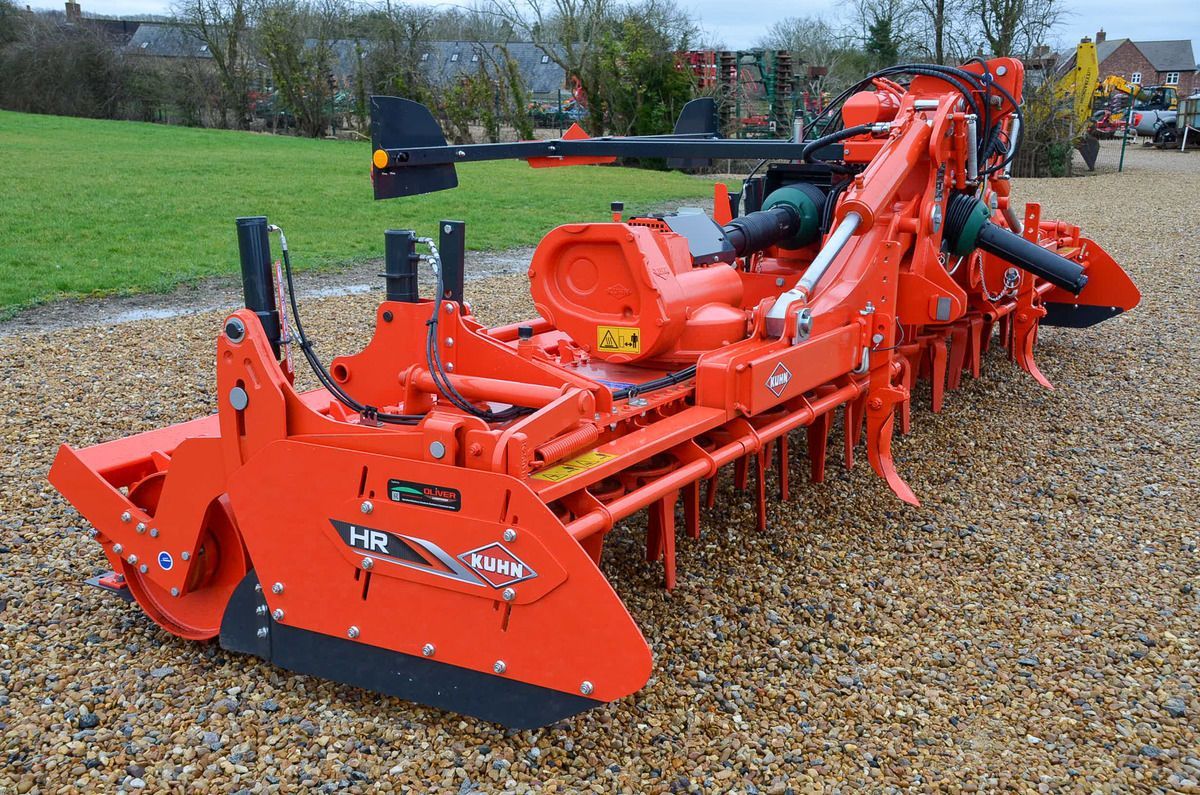 E-FARM: Kuhn hr6042r power harrow 6m - Herse rotative - id FJWFHMM - 56 915 € - Année: 2023 - Royaume-Uni