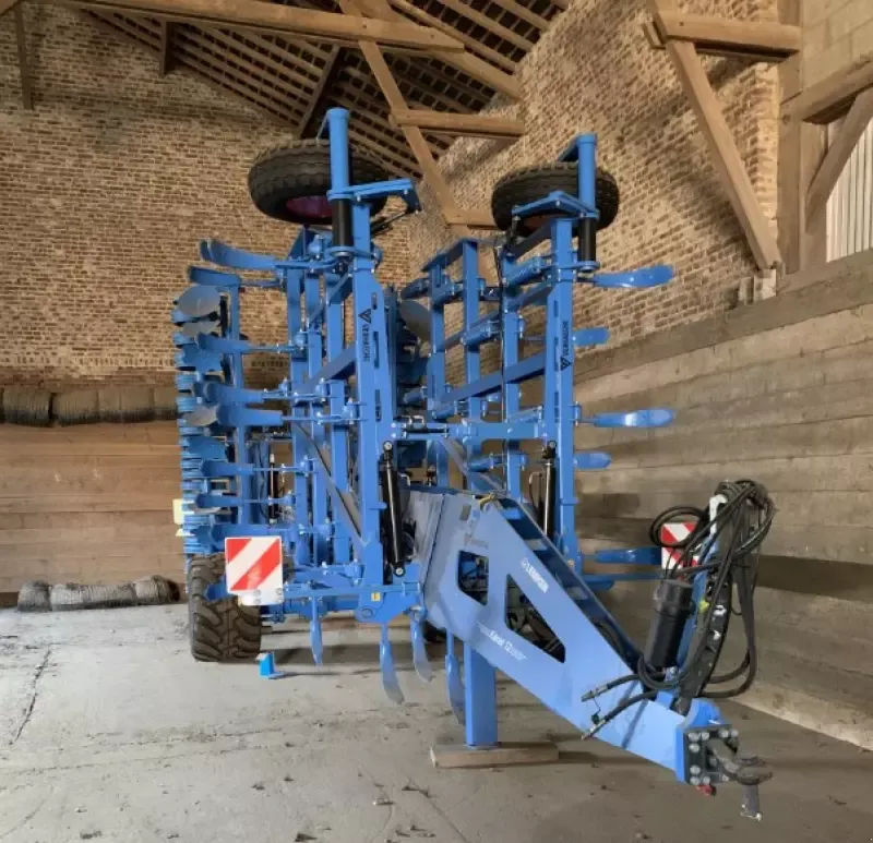 E-FARM: Lemken karat - Grubber - id SHGFGUJ - 68.000 € - Baujahr: 2023 - Frankreich