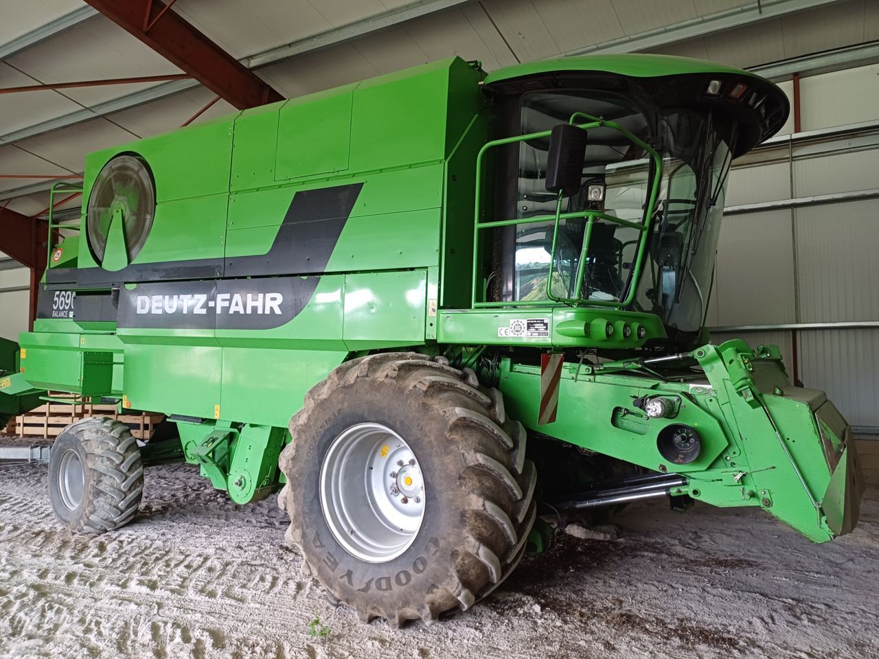 E-FARM: Deutz-Fahr 5690 HTS - Cosechadora - id HDZWBET - Año: 2008 - Francia