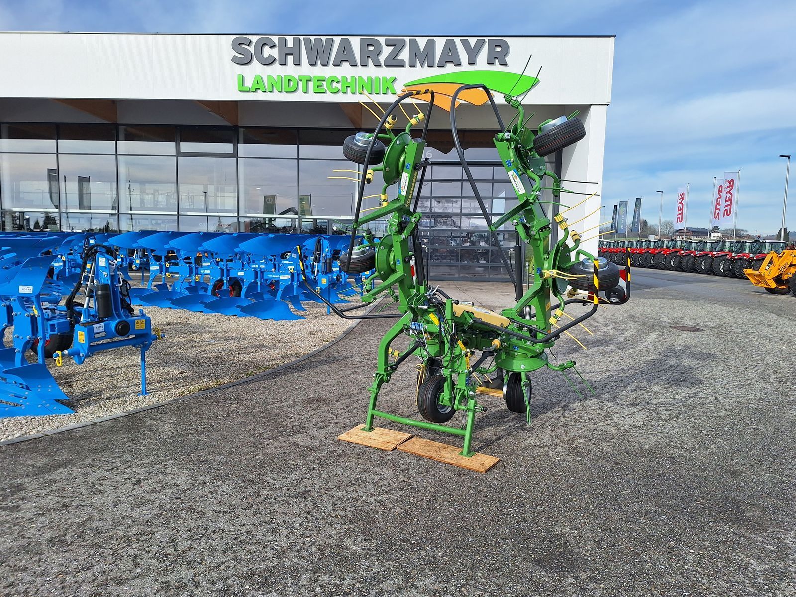 E-FARM: Krone Vendro 620 - Tedder - id F7GJYPQ - Año: 2025 - Austria