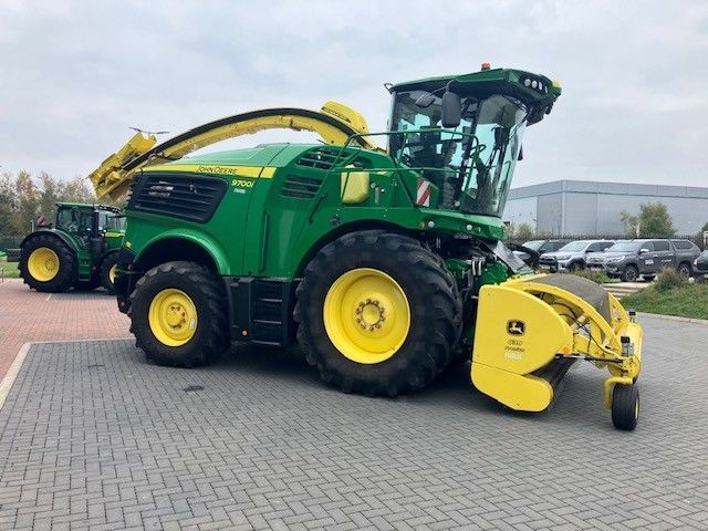 John Deere 9700 Self propelled forage harvester €247,382