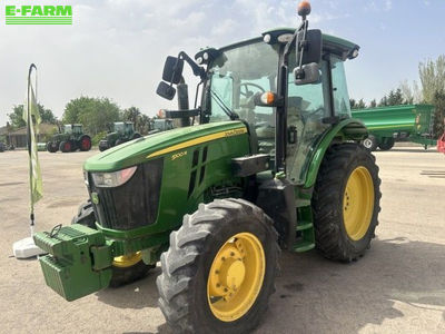 E-FARM: John Deere 5100 R - Τρακτέρ - id WQ5VUWX - 41.900 € - Χρονία: 2018 - Μετρητής ωρών: 6.230,Ισχύς κινητήρα: 100,Ισπανία