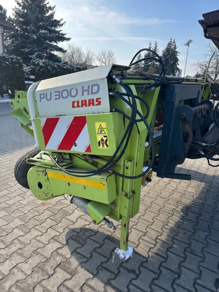Claas Pick Up 300 Vágóasztal 5896 EUR