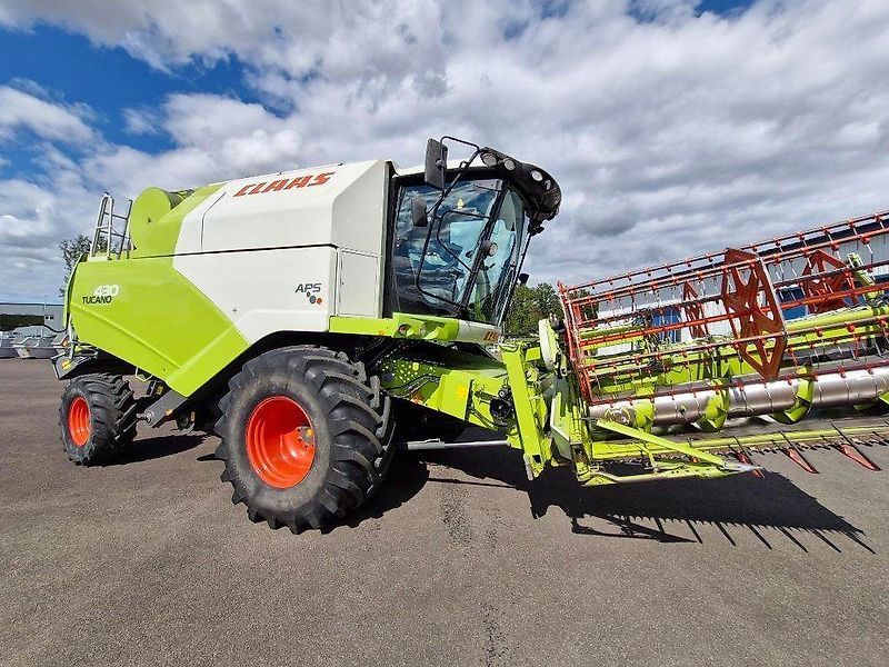 Claas Tucano 430 Combine harvester €102,709