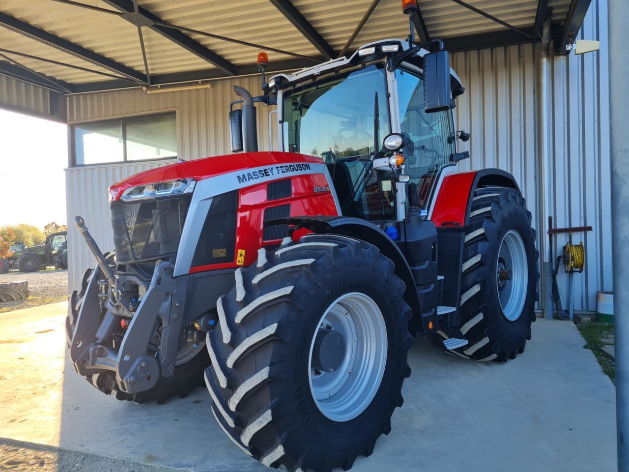 Massey Ferguson 8S.305 Tractor €155,000