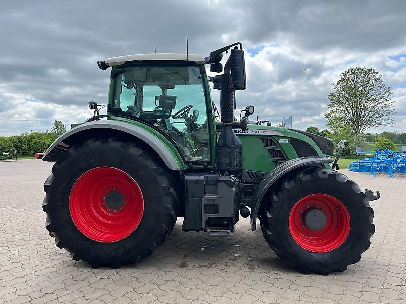 E-FARM: Fendt 718 Vario - Tracteur - id EU22SXE - 62 000 € - Année: 2012 - Lecture du nombre d'heure: 9 650,Puissance du moteur (chevaux): 180,Allemagne