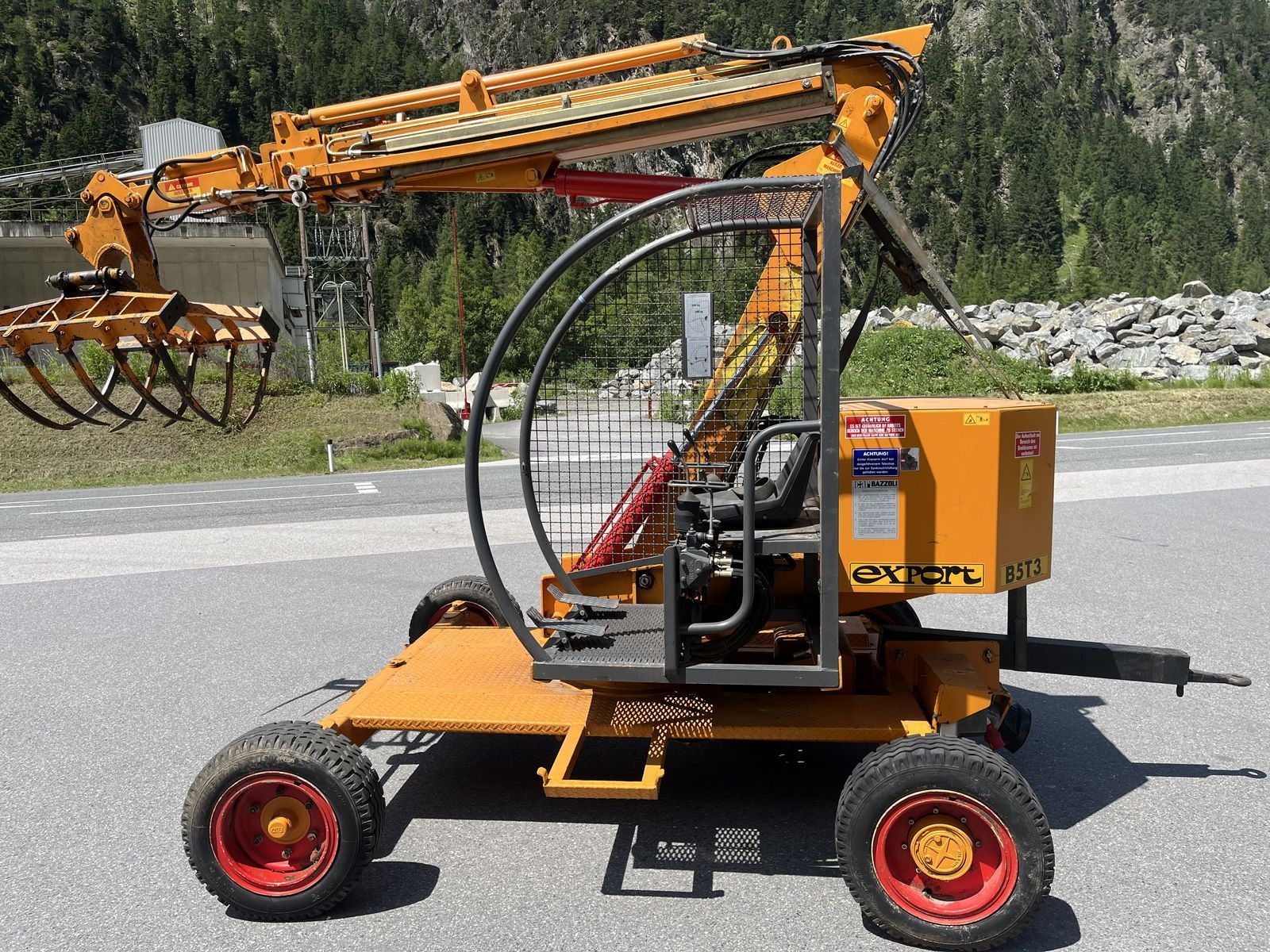 E-FARM: riener mobilkran 4-rad kompakt - Autre matériel de fourrage  - id UWTUXK8 - 12 900 € - Autriche